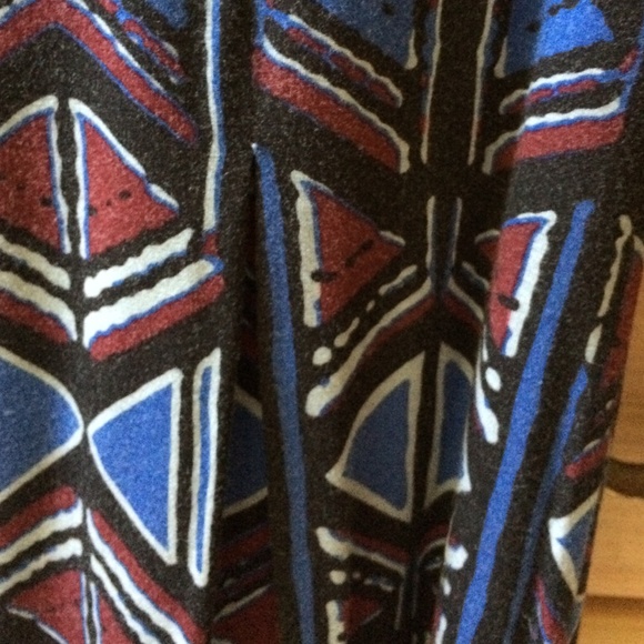 Black and Aztec dress - Picture 4 of 4